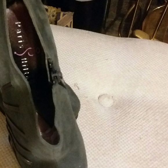 NWOT- PARIS HILTON- Grey Suede Bootie - 7 1/2 - Picture 5 of 6